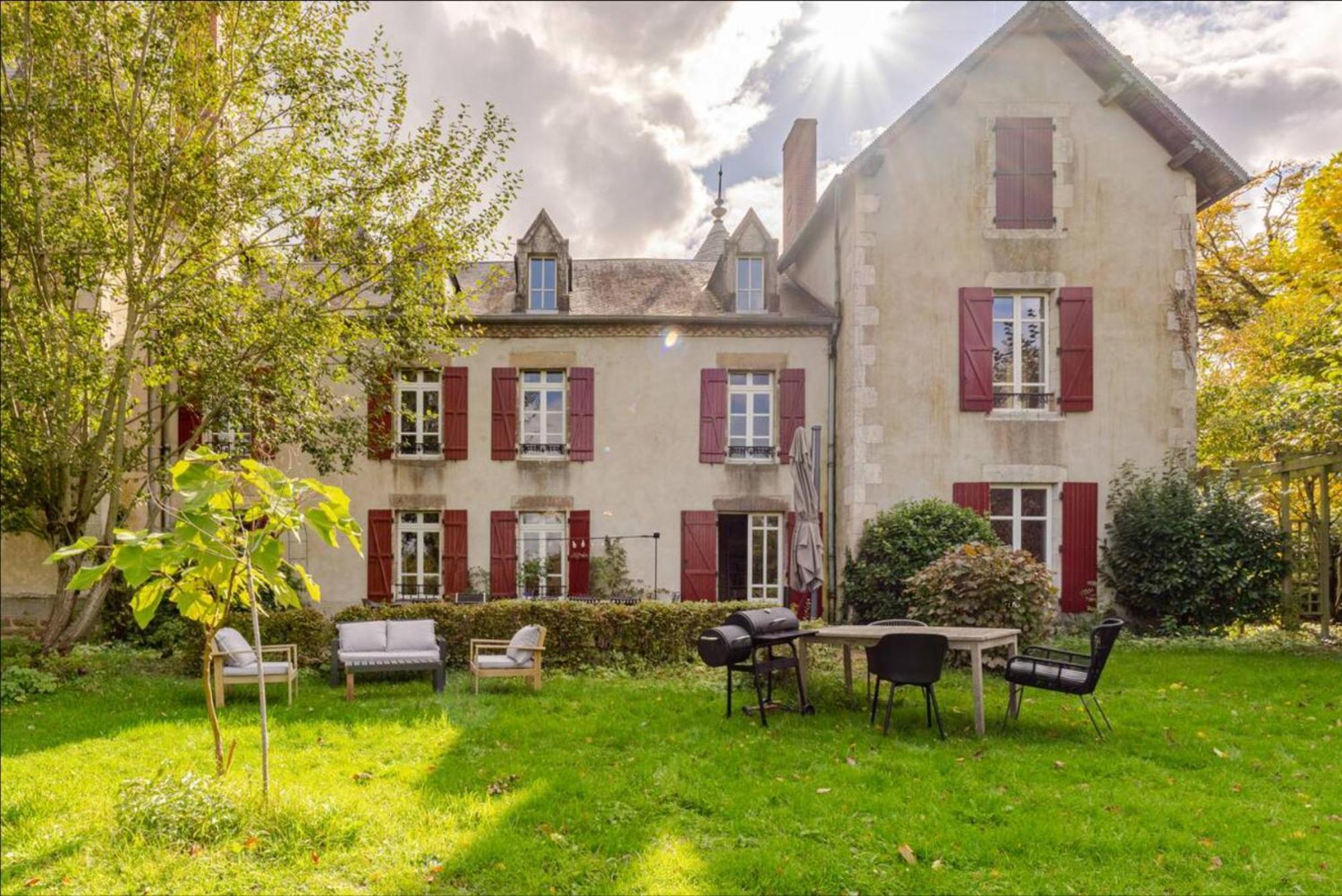 Château de la Combe La Celle  Extérieur photo