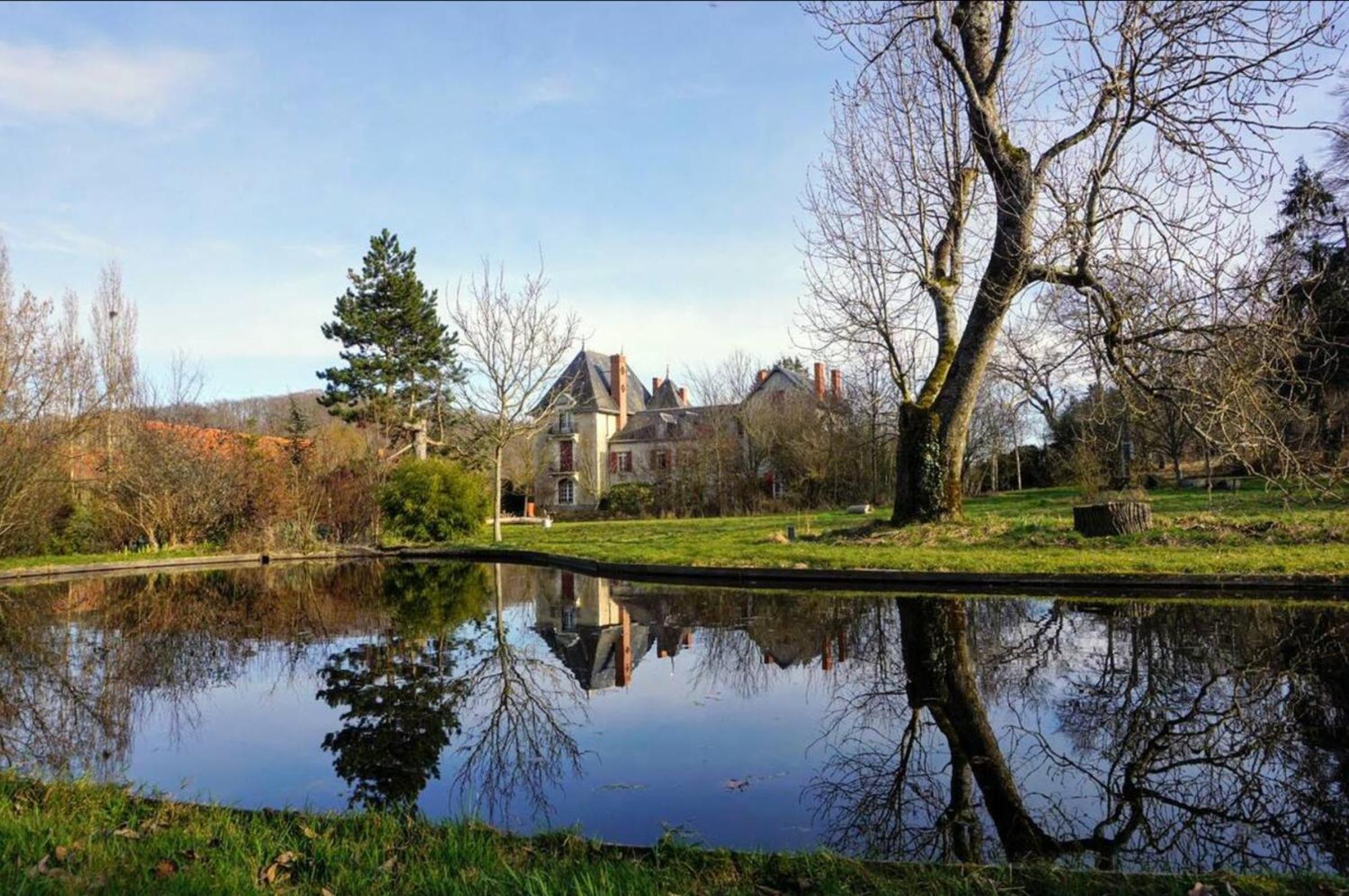 Château de la Combe La Celle  Extérieur photo